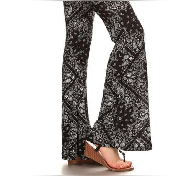 $22.00 MEDIUM PAISLEY PRINT BOHO FLARE BELL BOTTOM PANTS - NWT - Picture 5 of 5